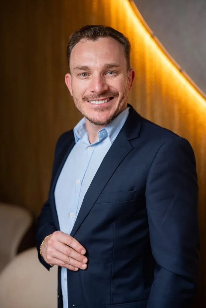 Dr. Guilherme Naspolini, cirurgião-dentista em Criciúma
